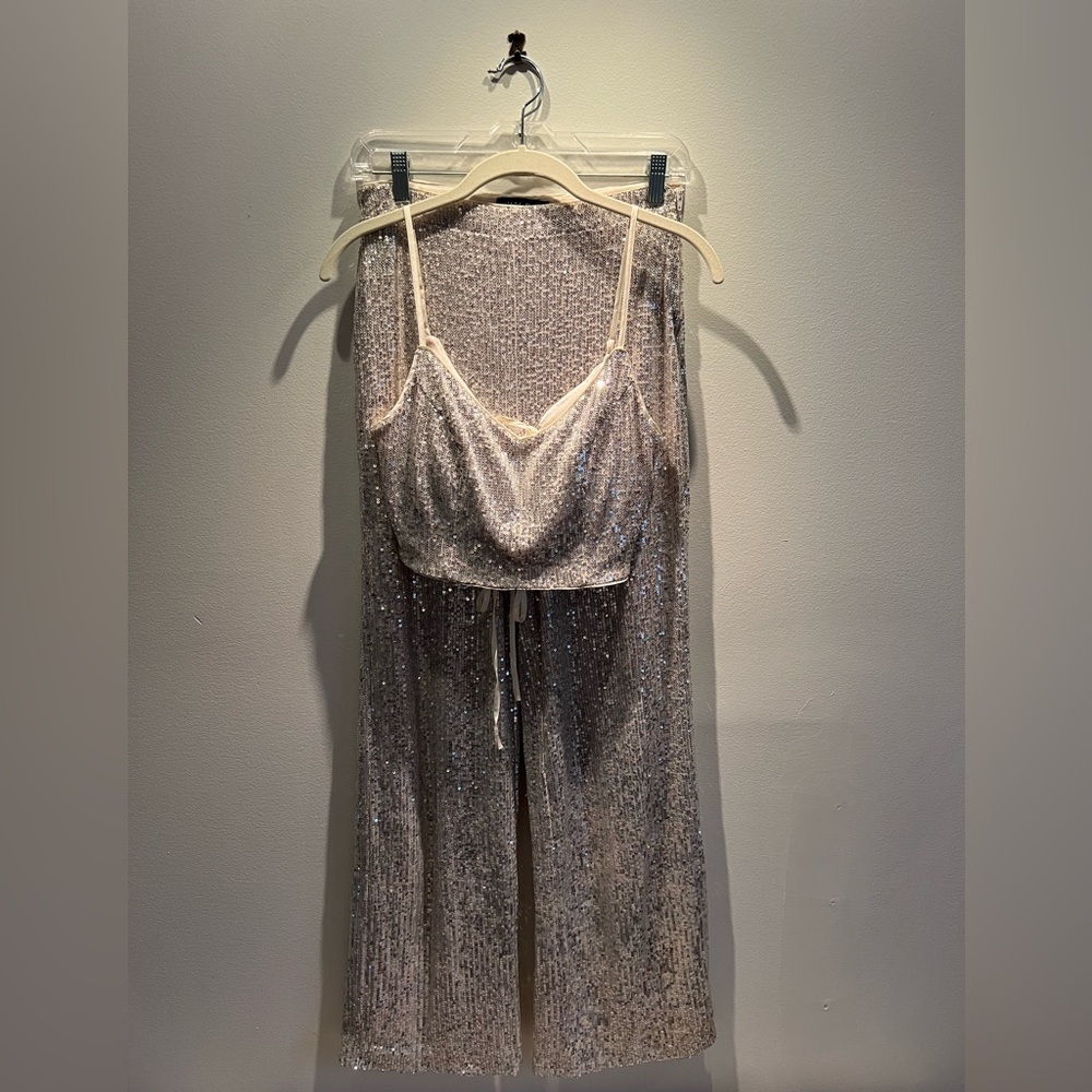Elegant Silver Women's Sleepwear Set